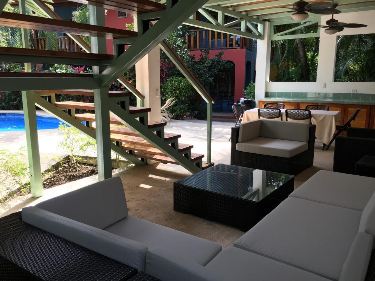 Tortuga Lodge *