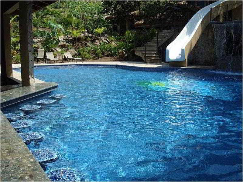 Villa Hermosa Heights *