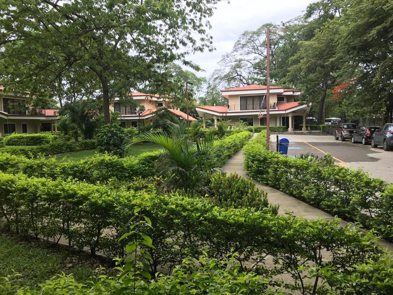 Hotel Papagayo - Playa Panama