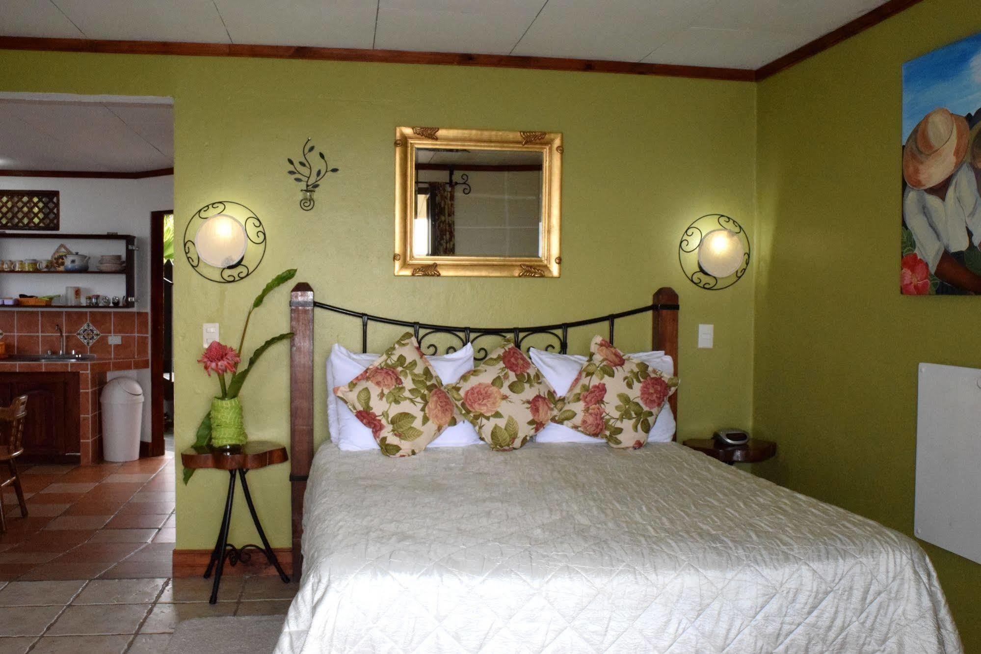 Guayabo Hotel Santa Cruz (Cartago)