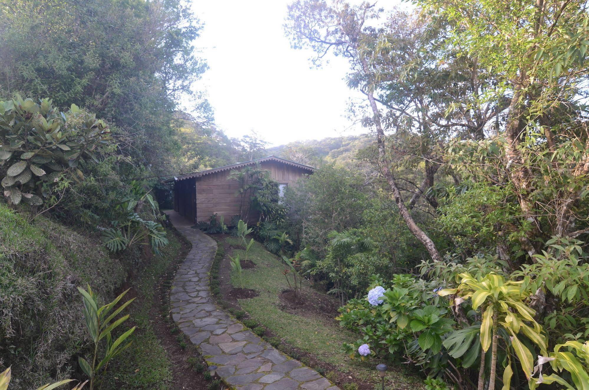 Cabinas Capulin & Farm *