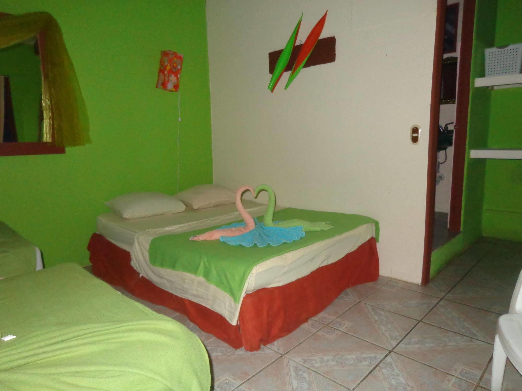 Cabinas Natural * Tortuguero