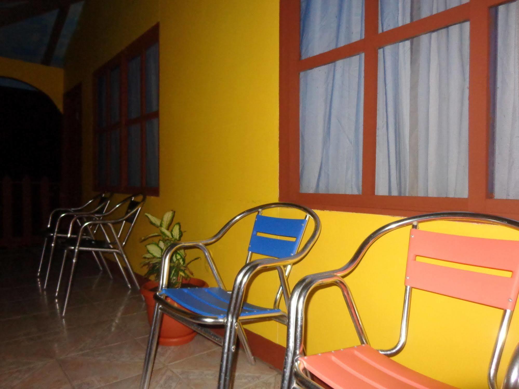 Cabinas Natural Hostel *