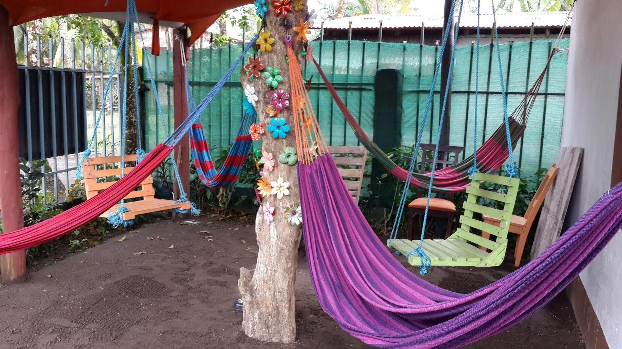 Hostel Cabinas Natural Tortuguero