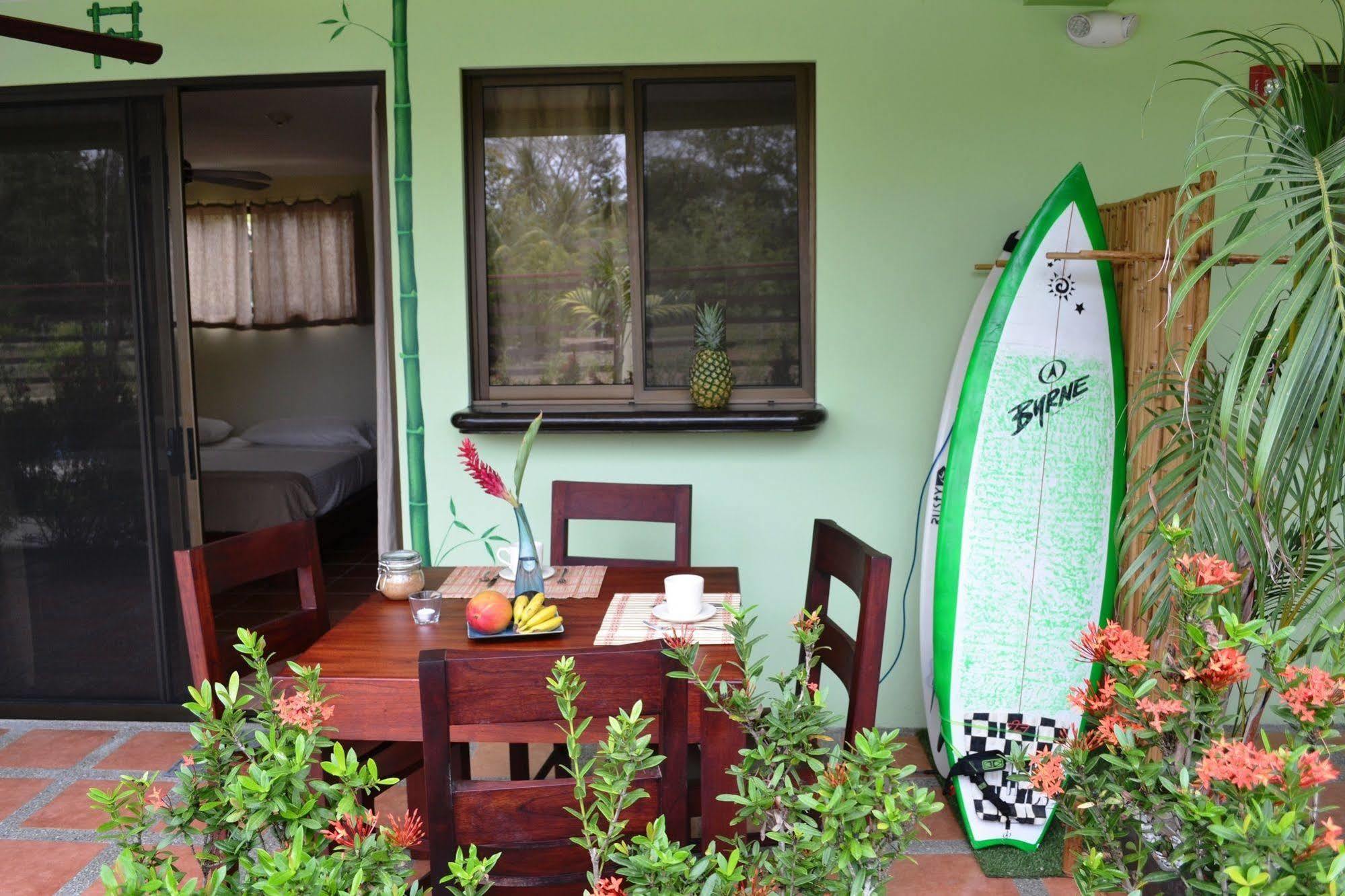 Mavi Surf Dominical