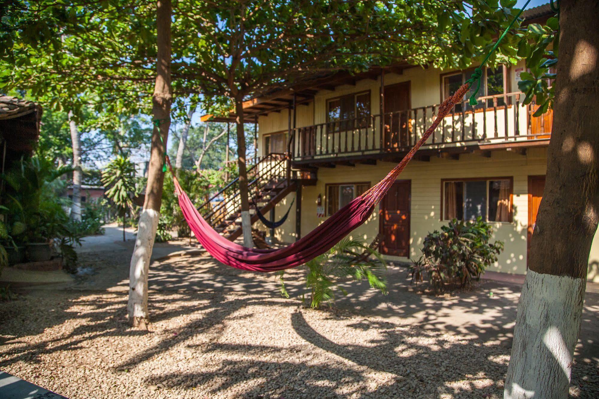 Rustic Front Hotel 2*