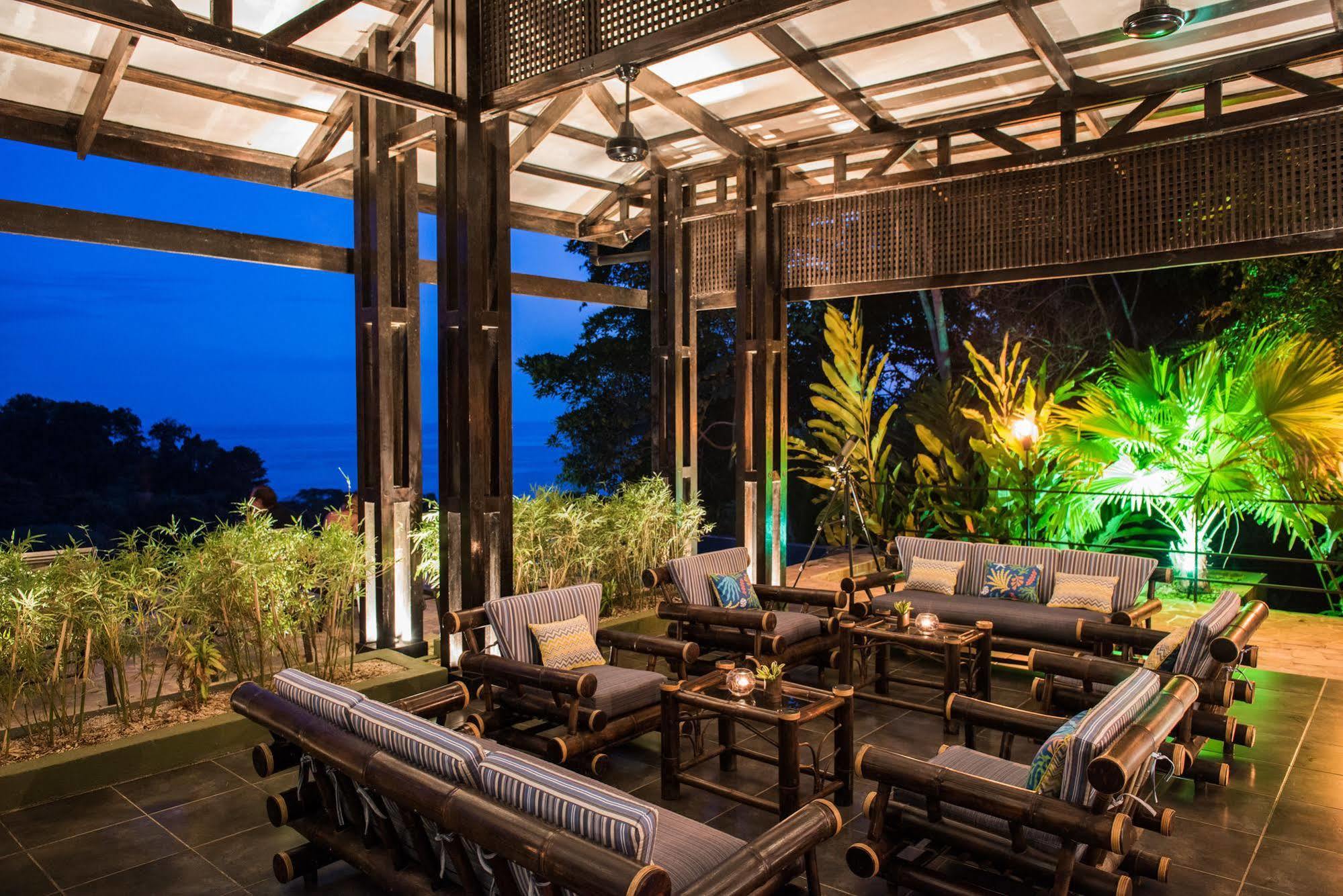 Tiki Rainforest & Hotel 3*