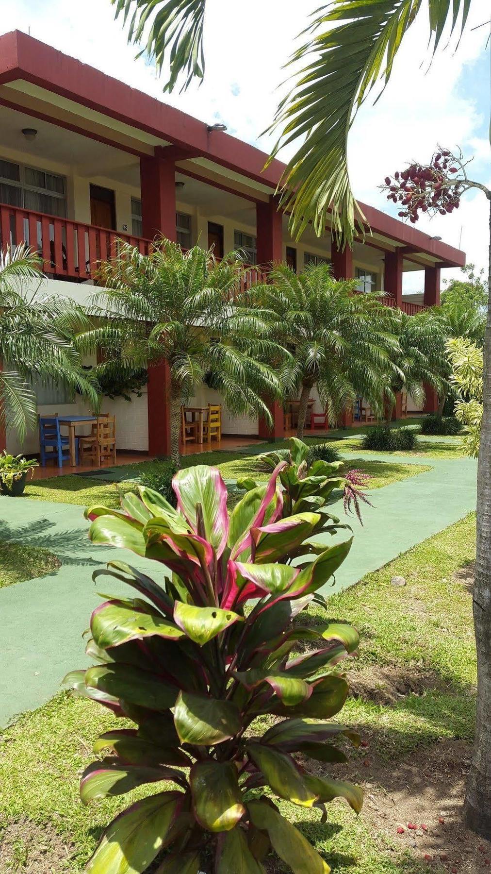 Fuego Hotel 2*