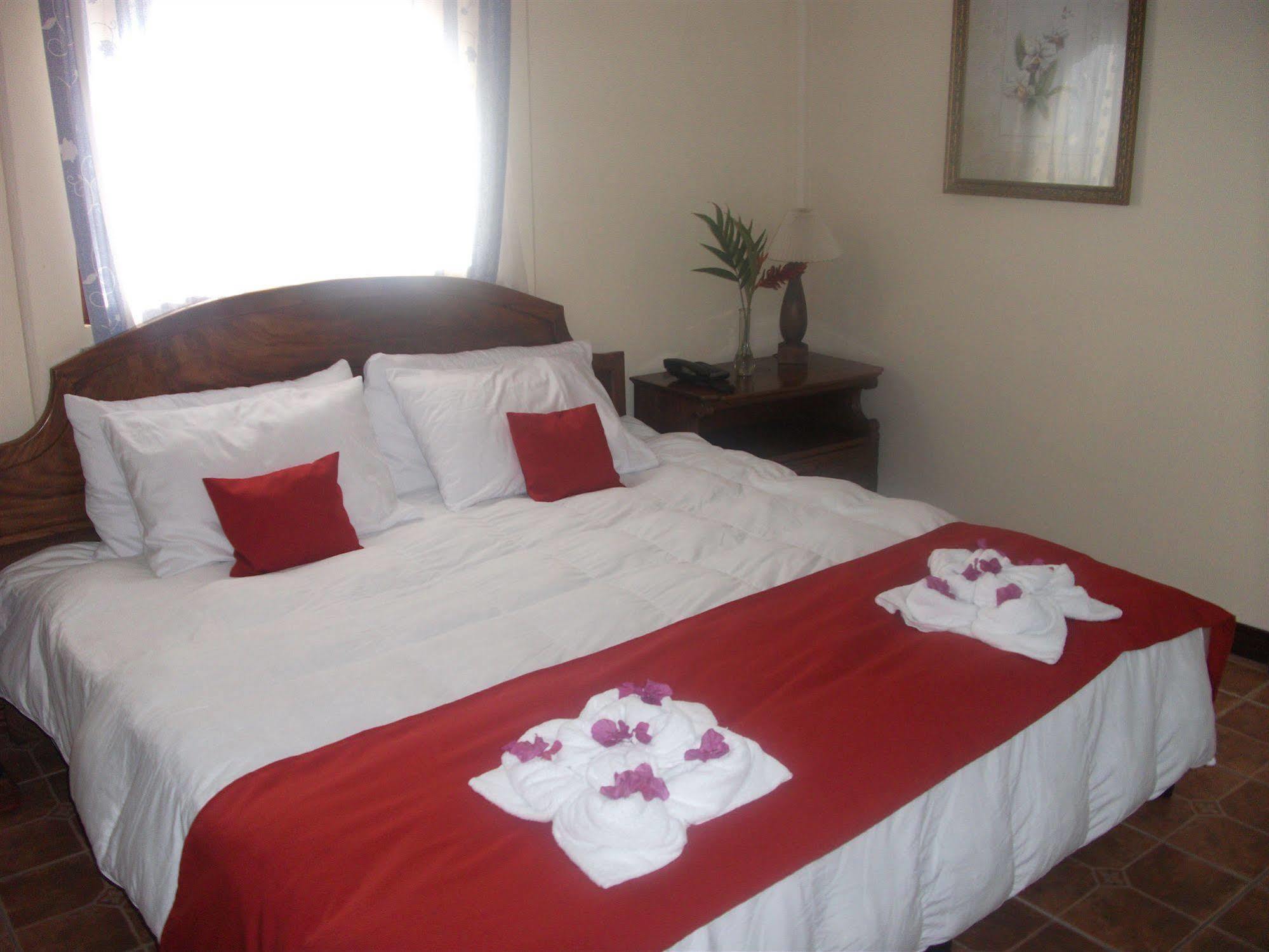 Hotel La Catalina & Birri