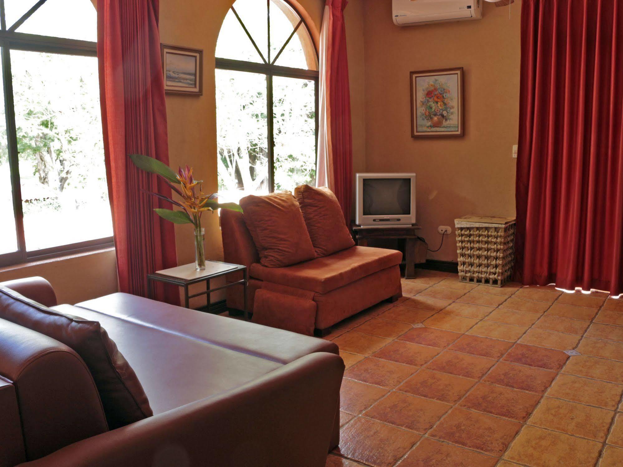 Jinesta Conchal Hotel