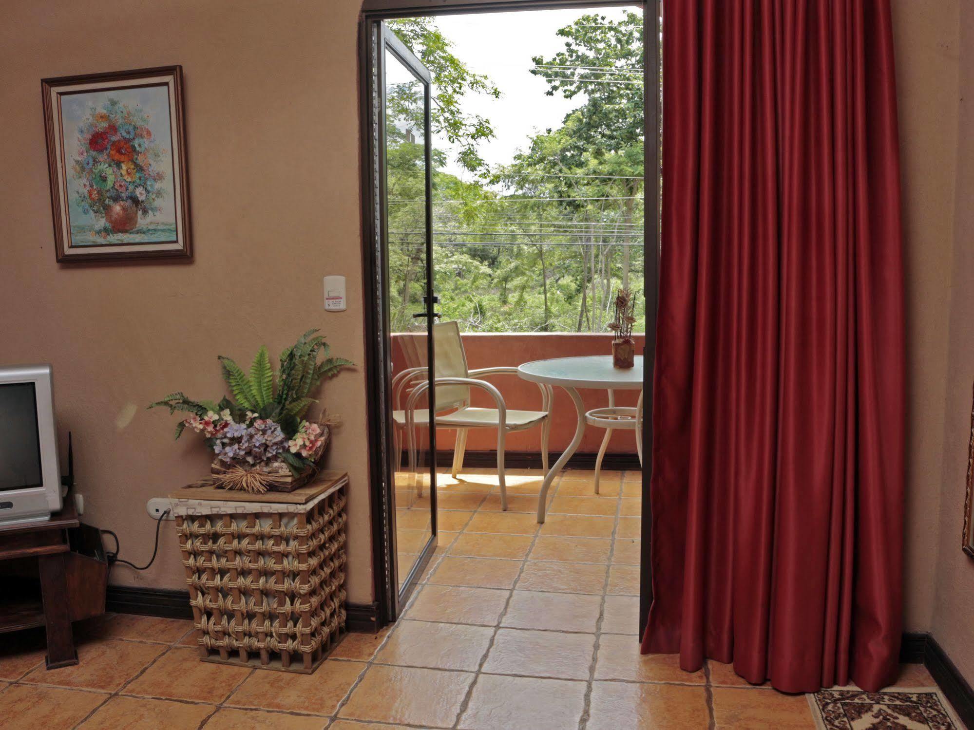 Hotel Jinesta Conchal 4*