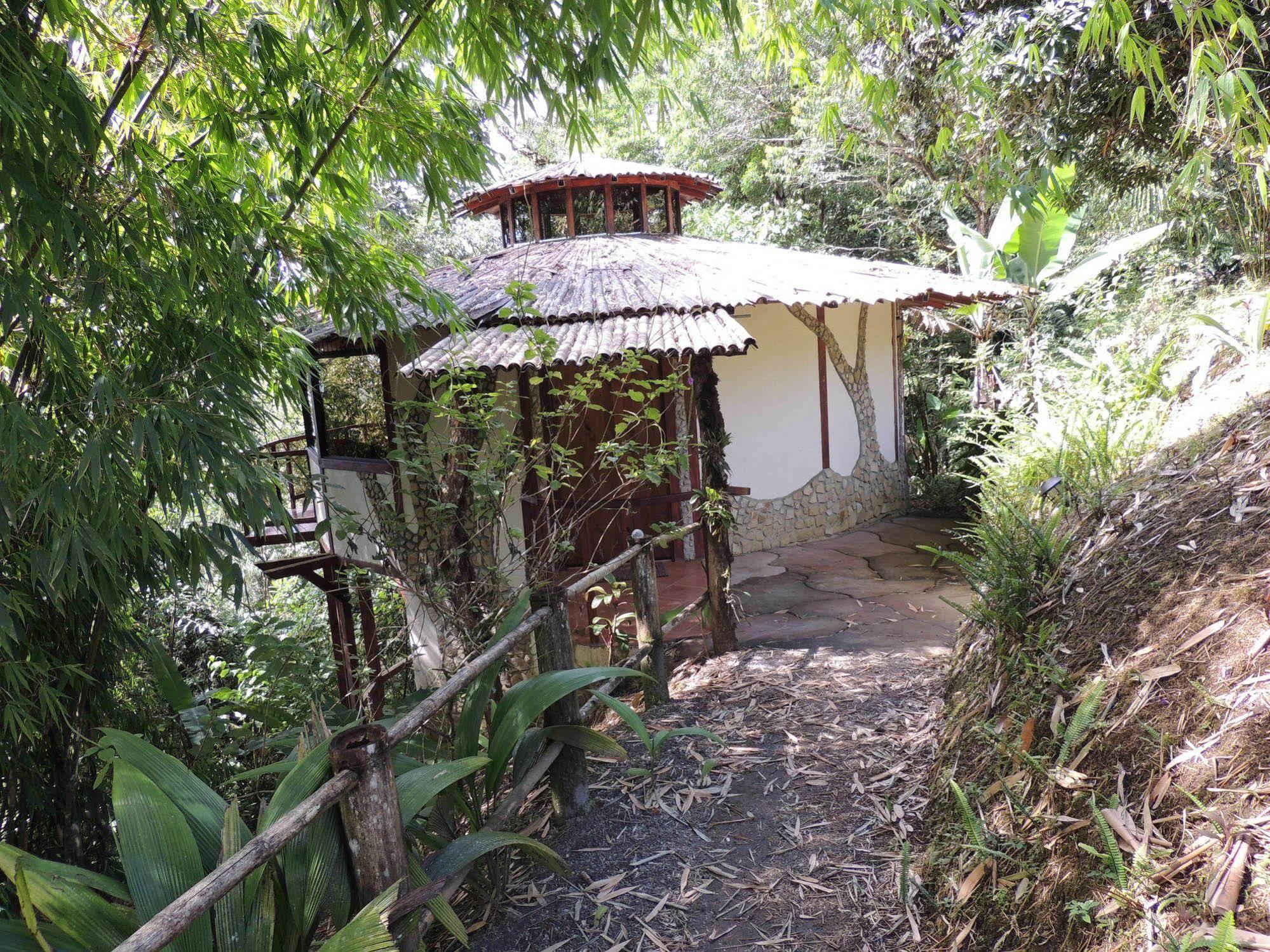 Hotel Cascata Del Bosco Cabinas 4*