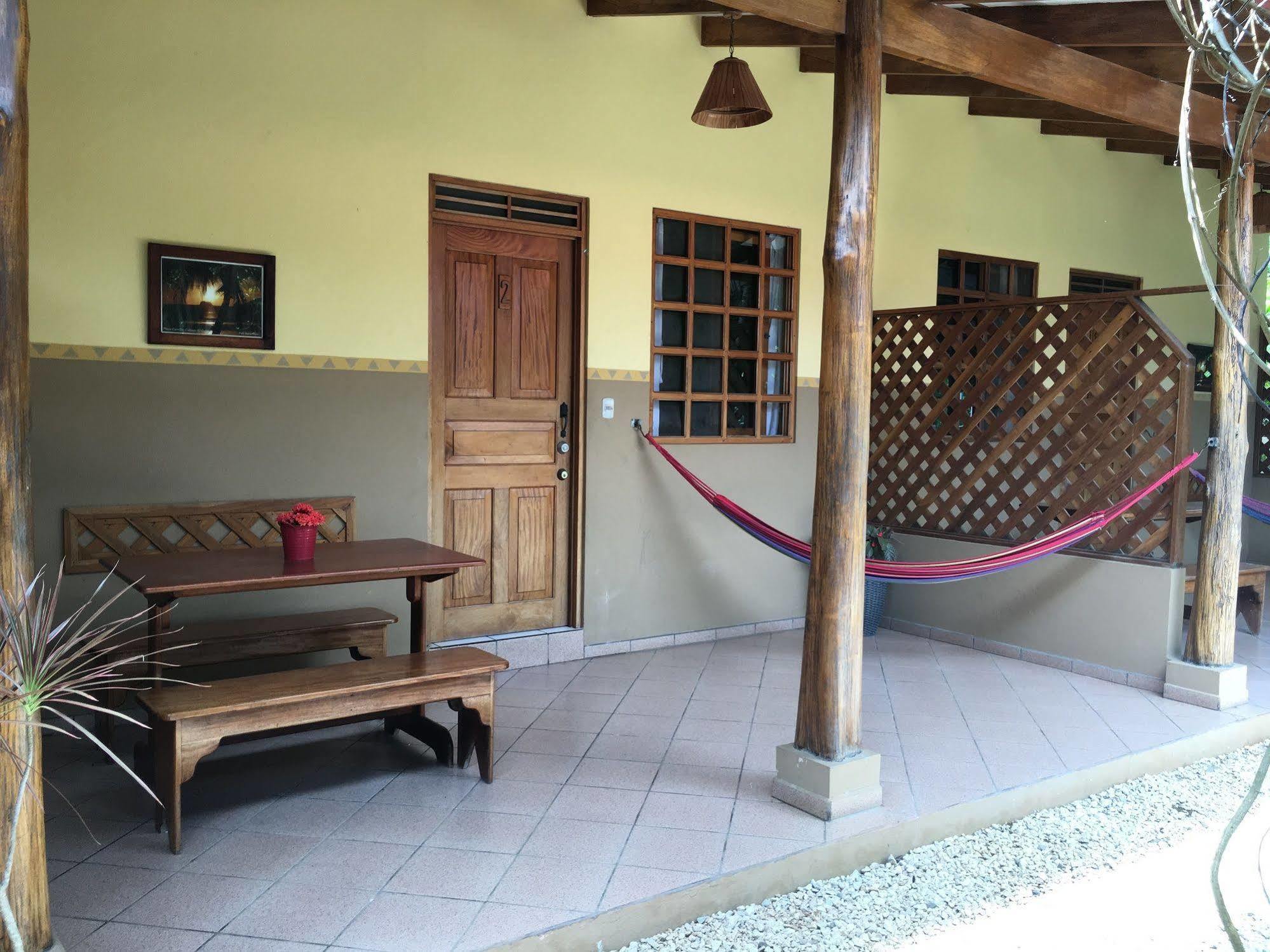 Hotel Cabinas El Colibri 3*