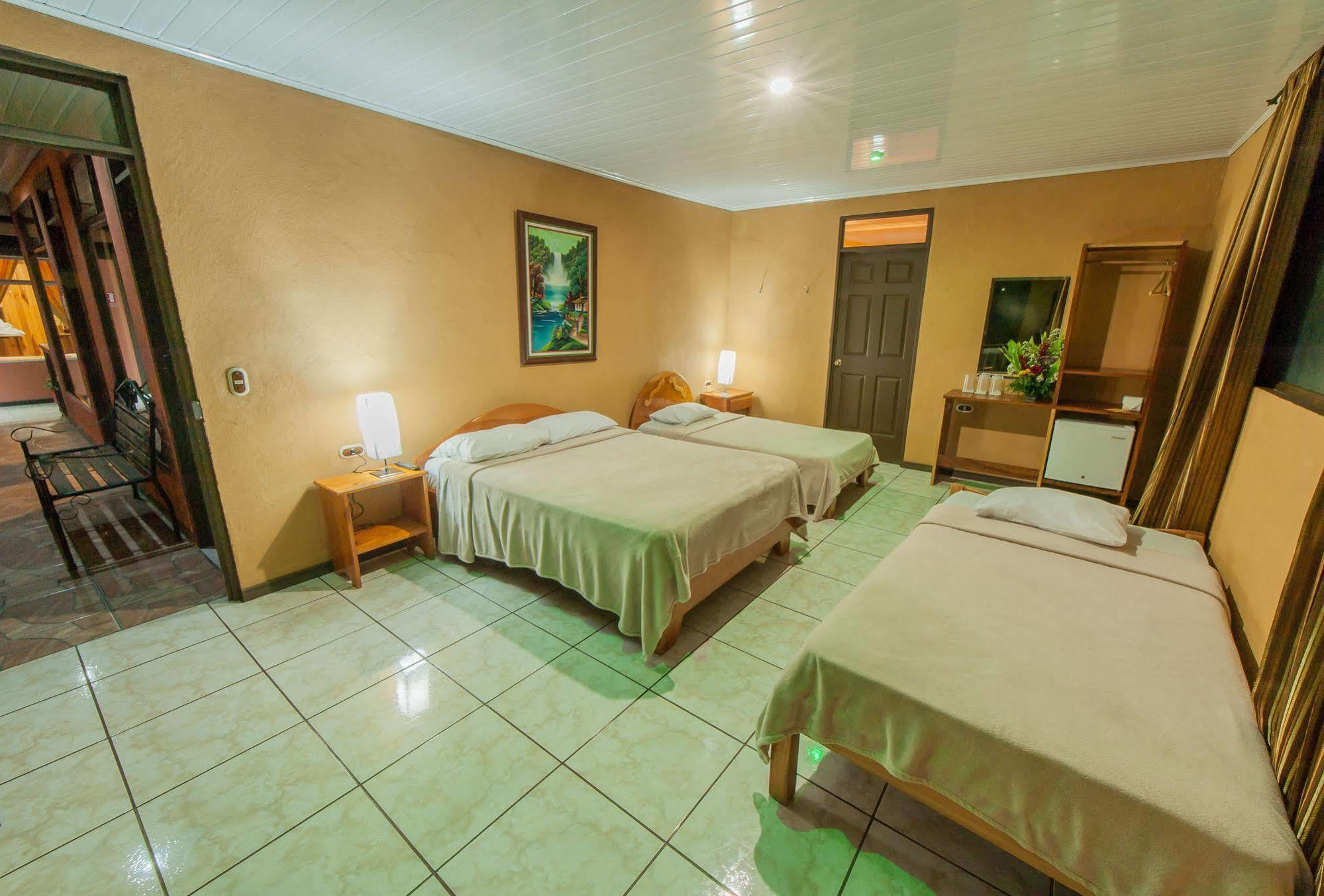 Cabinas Eddy Monteverde
