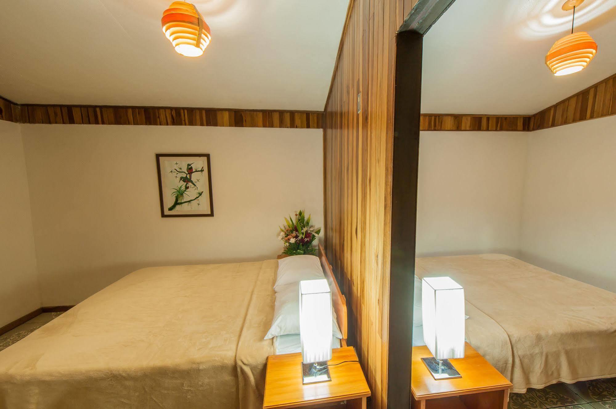 Cabinas Eddy Monteverde