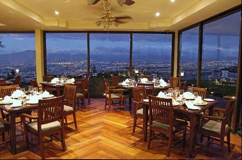 Hotel Grand Tara 4*