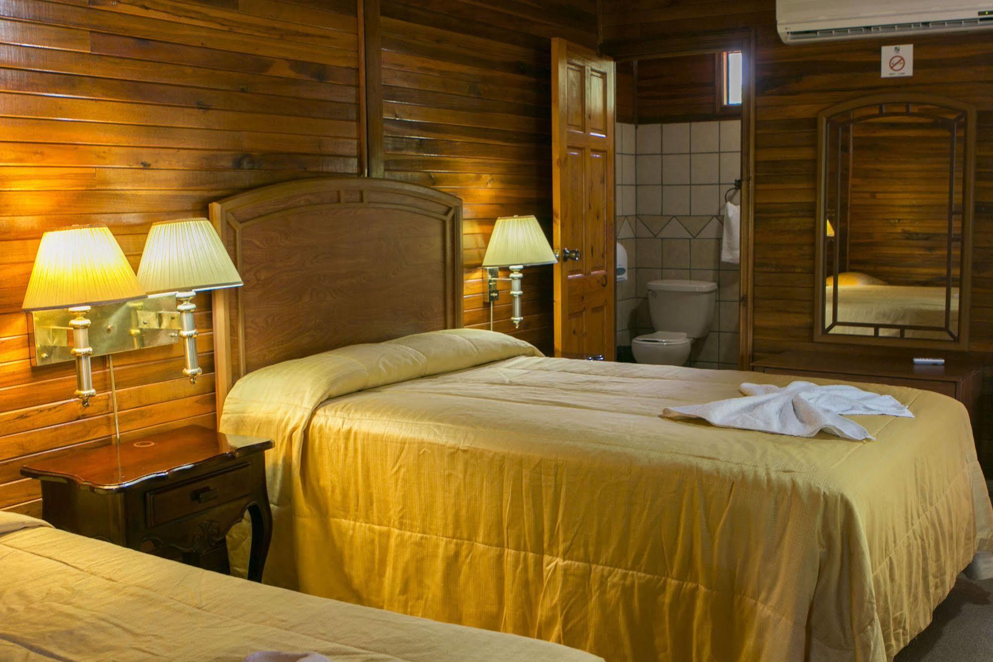 Hotel Santa Elena 2*