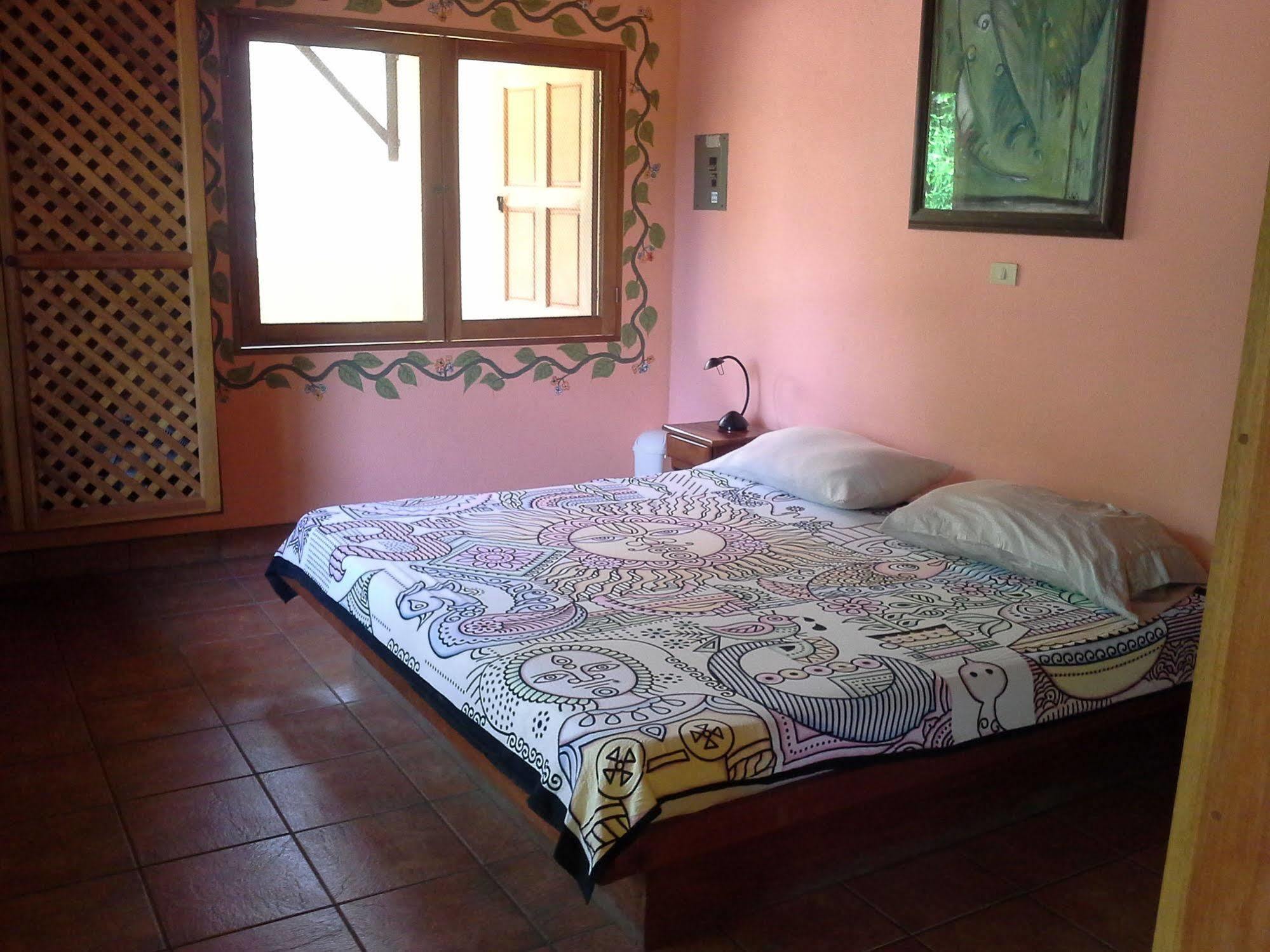 Monos Y Mar (adults Only) Apartment