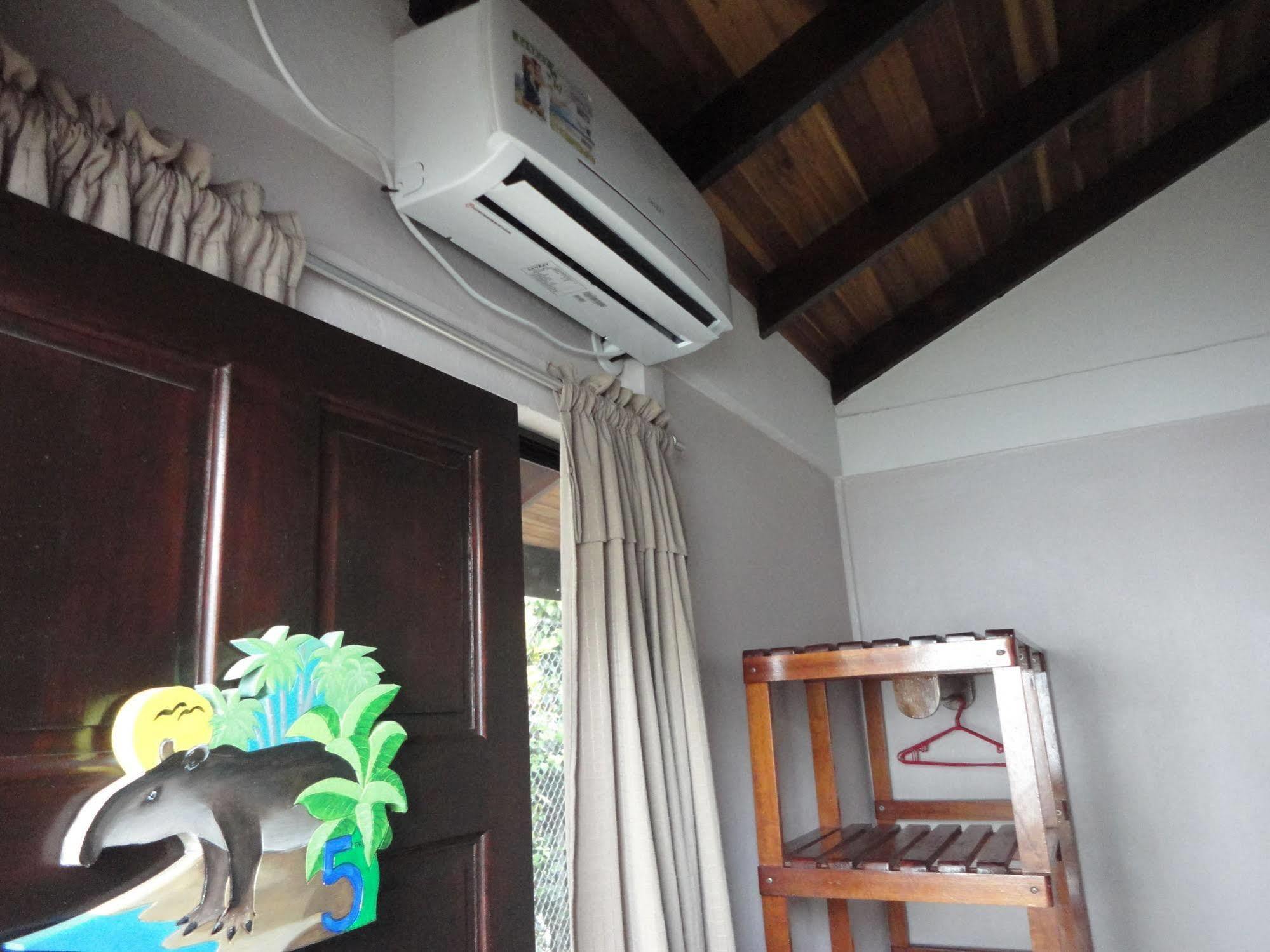 Cabinas Tropicales Hotel Puerto Jimenez