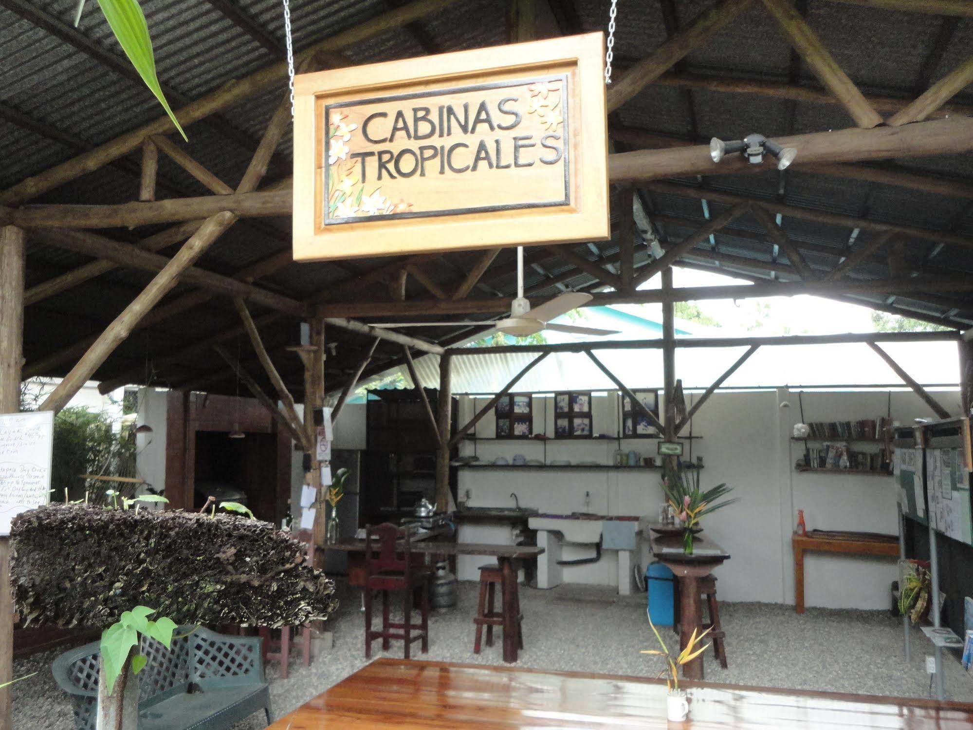 Hotel Cabinas Tropicales 3*