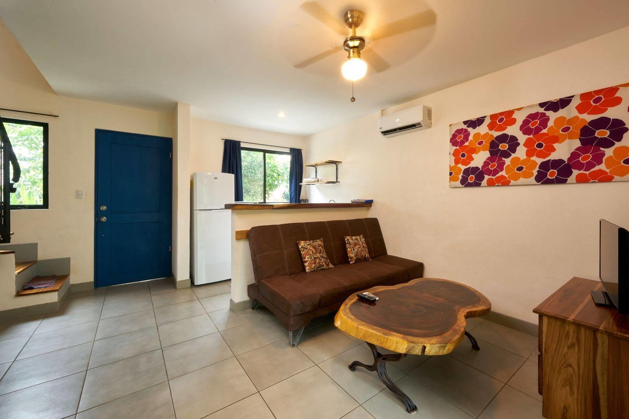 Hotel Blue Tamarindo