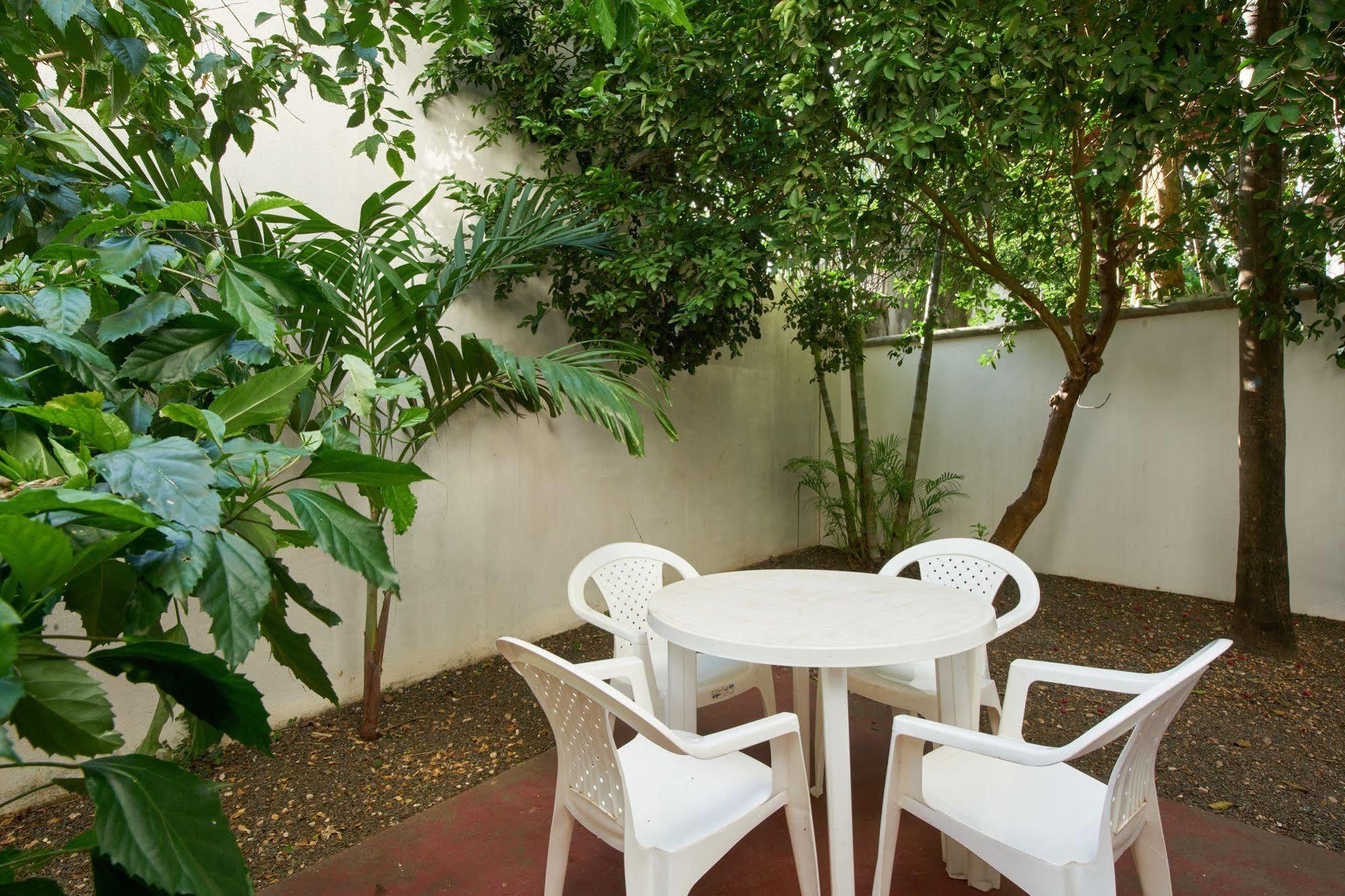 Hotel Blue Tamarindo