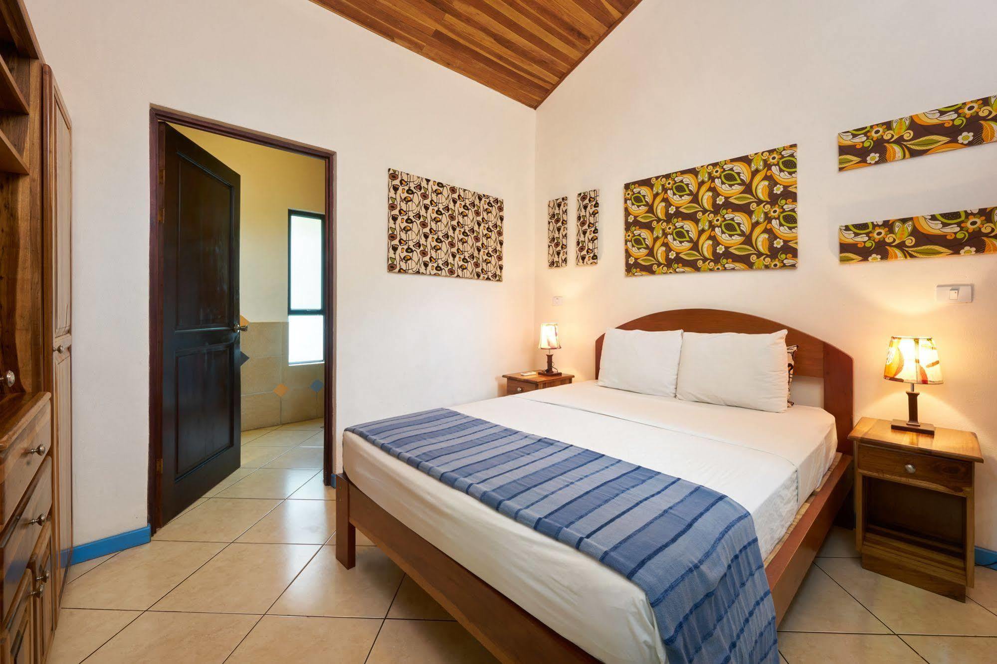 Hotel Blue Tamarindo