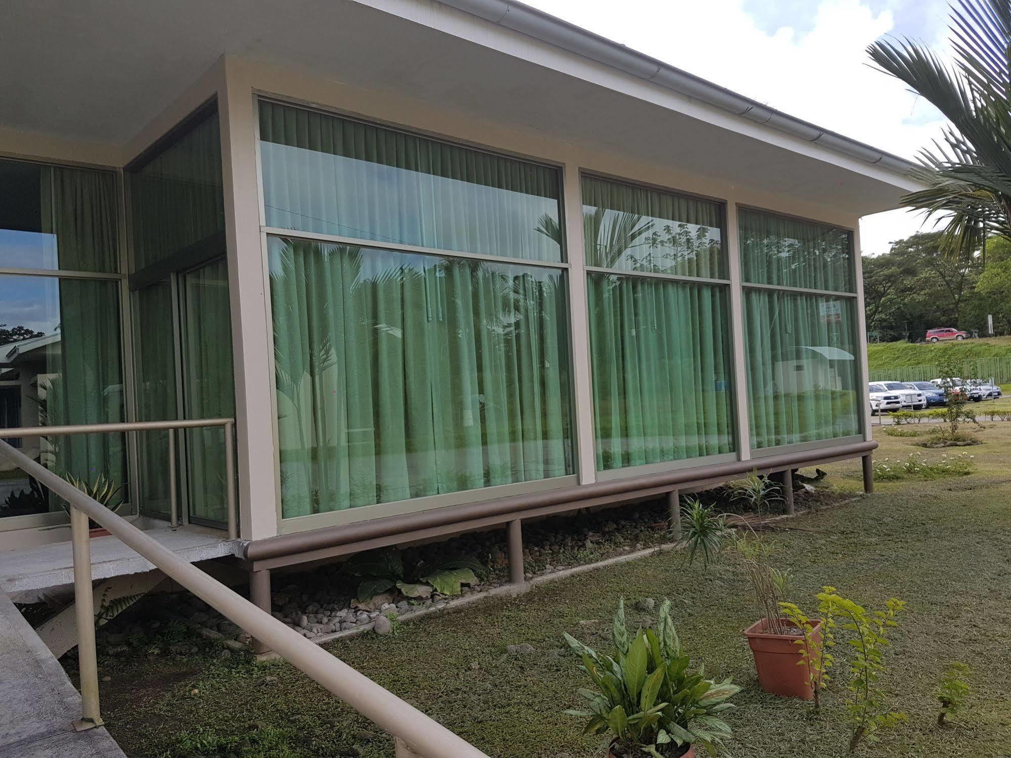 Rios Hotel Guacimo (Limon)
