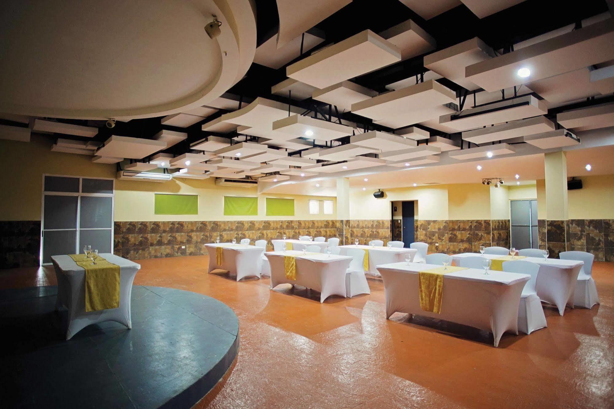 Hotel Cana Brava 3*