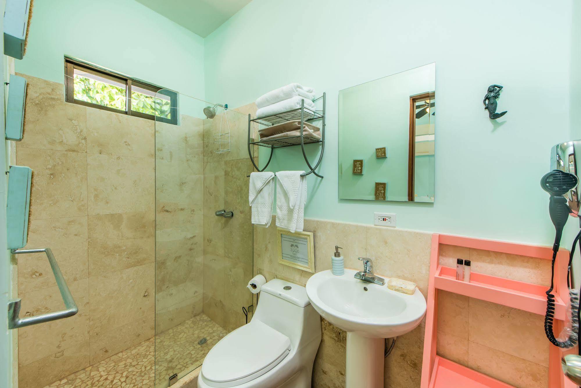 Sirena Serena B&B And Retreat