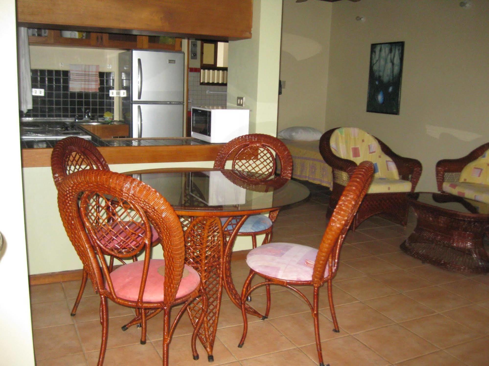 Apartotel Girasol 2*