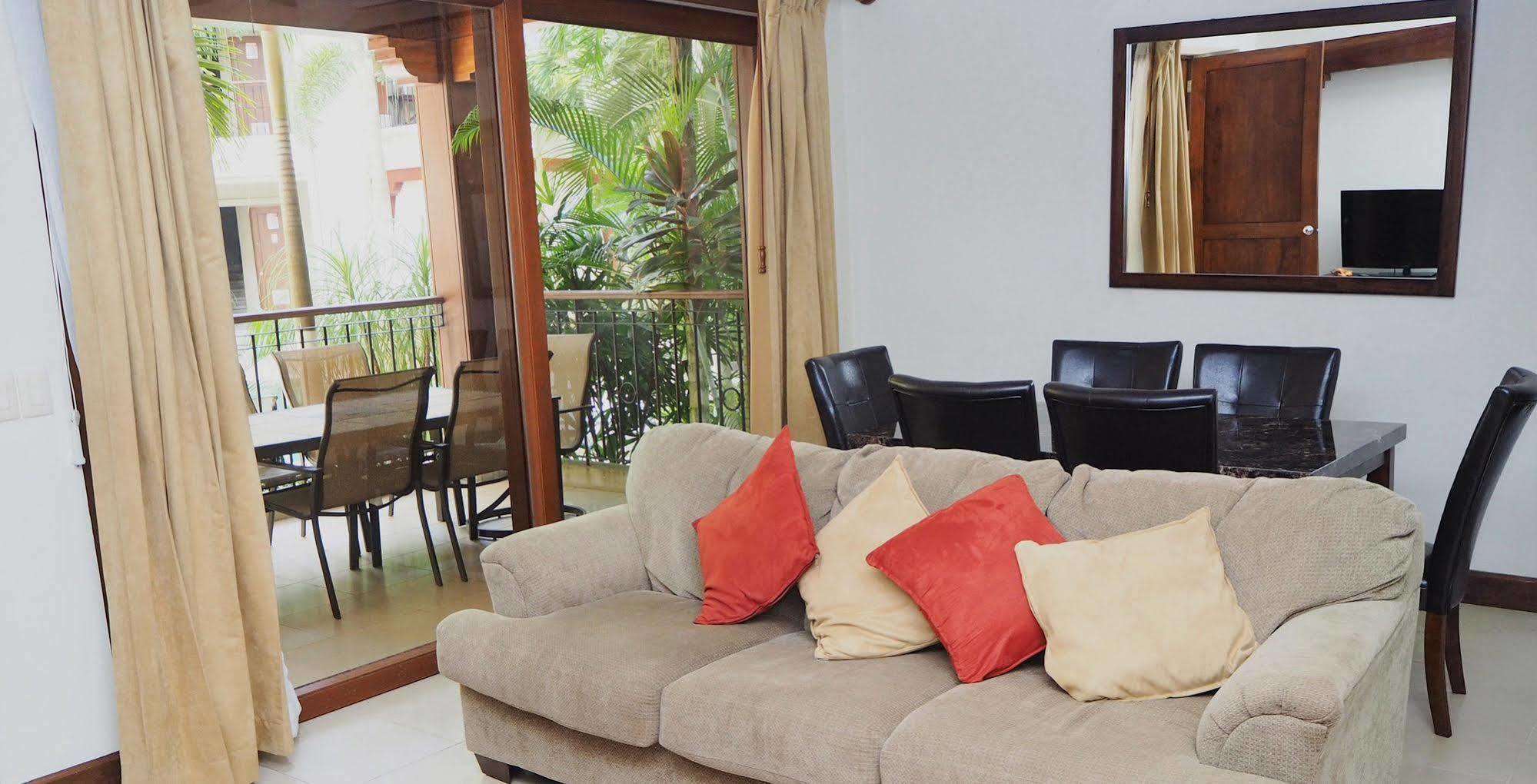 Luxury Terrace, Access - M10 Jaco
