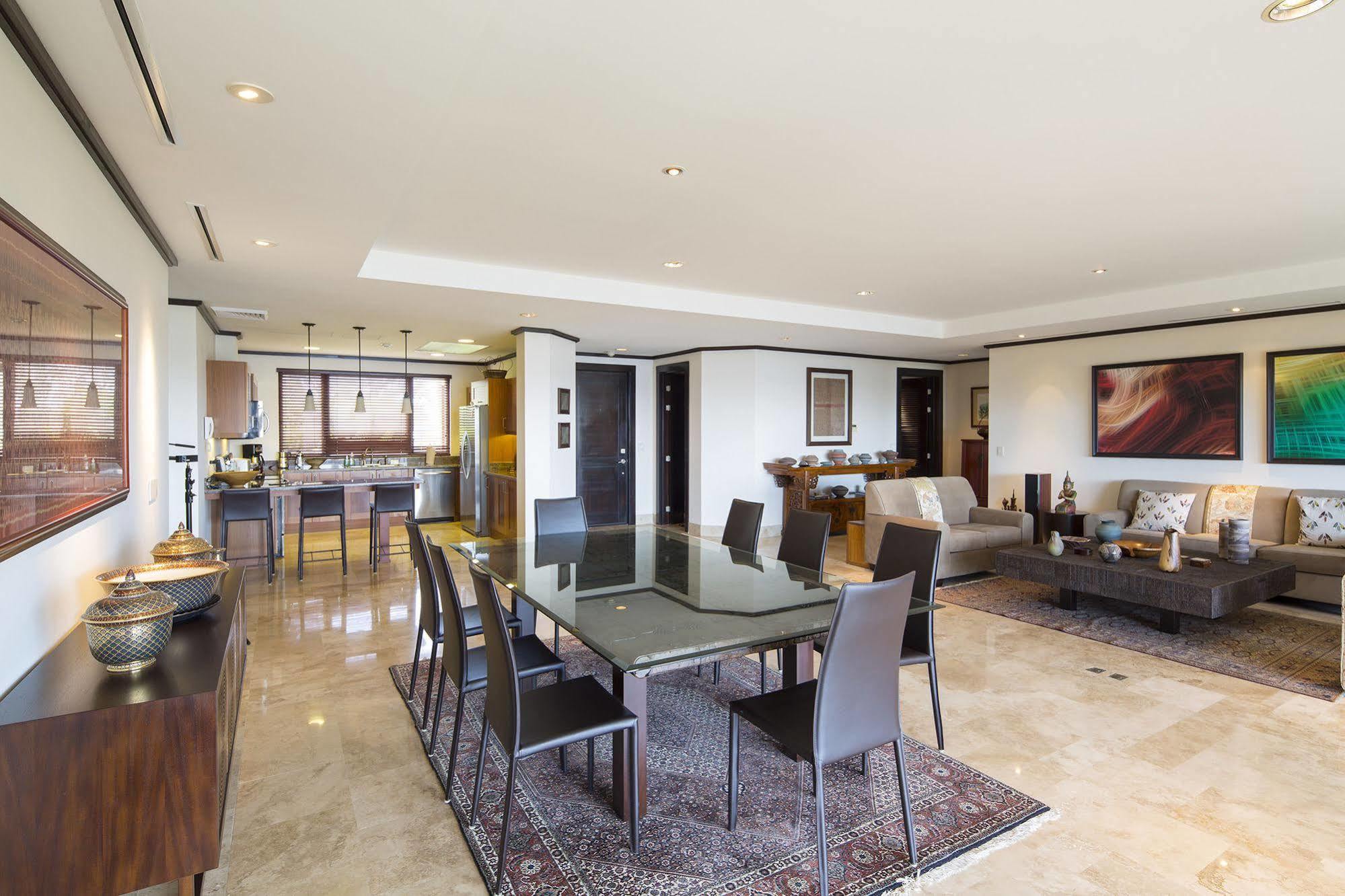 Papagayo Luxury