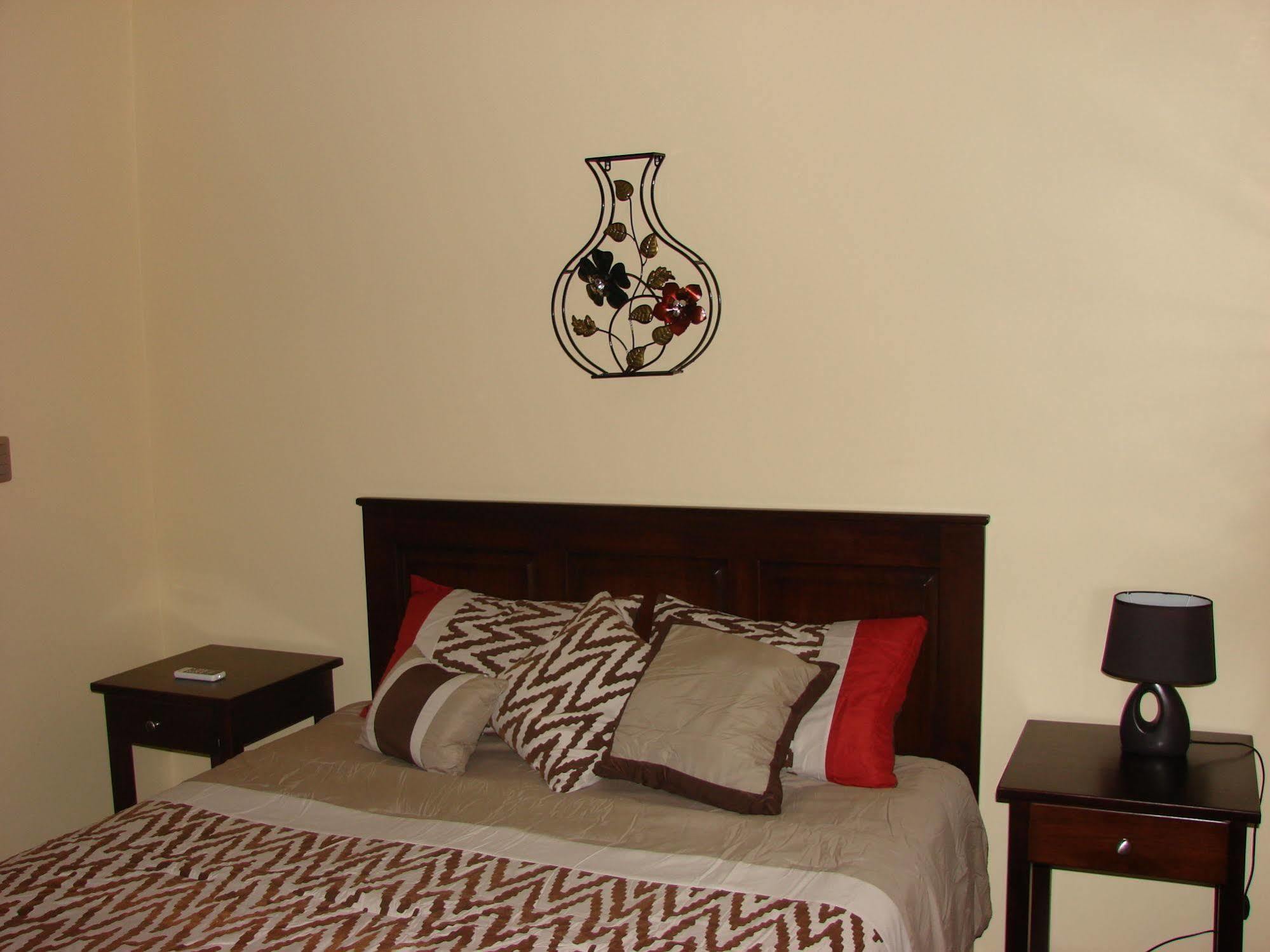 Sweet Dreams 2*