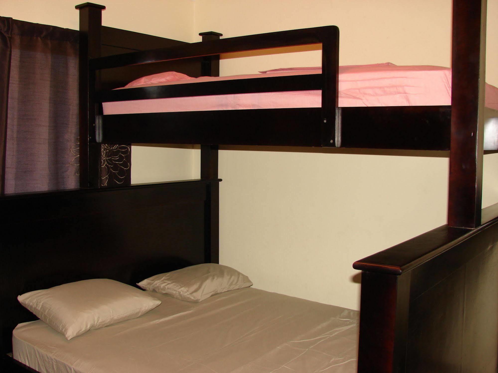 Hotel Sweet Dreams