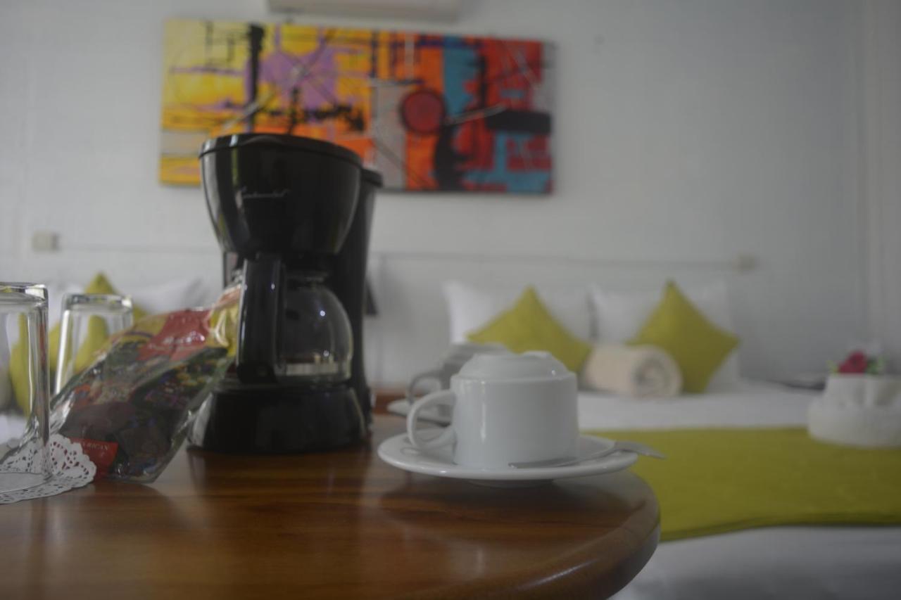 La Backpackers Bed & Breakfast