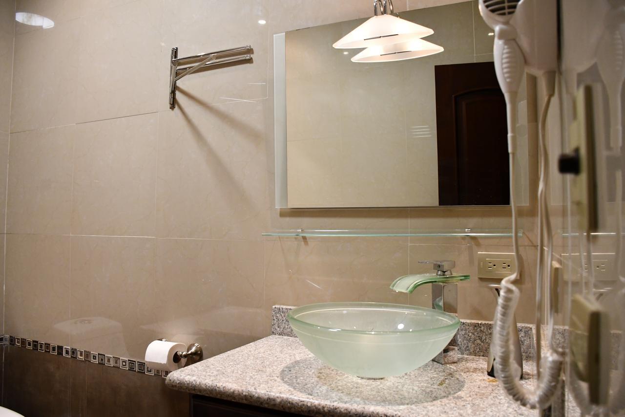 11b Sol Quadplex Apartment *
