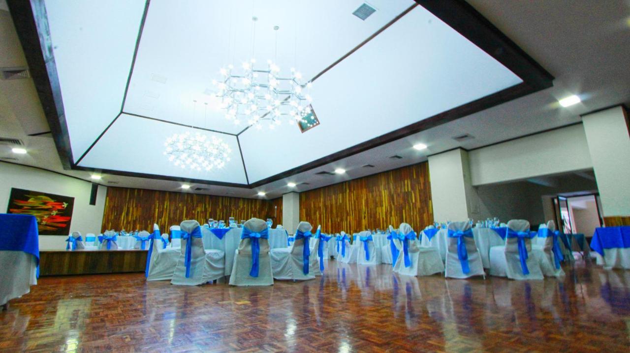Ambassador Hotel 4*
