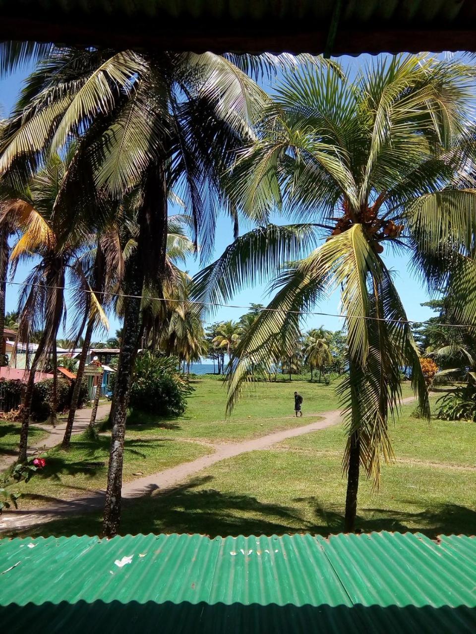 Meryscar Hostel Tortuguero