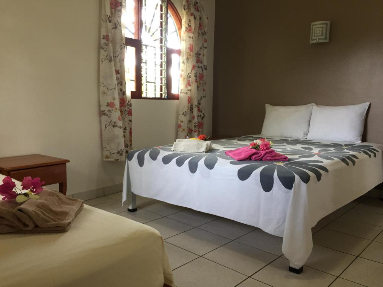 Bed & Breakfast La Perlita Jaco