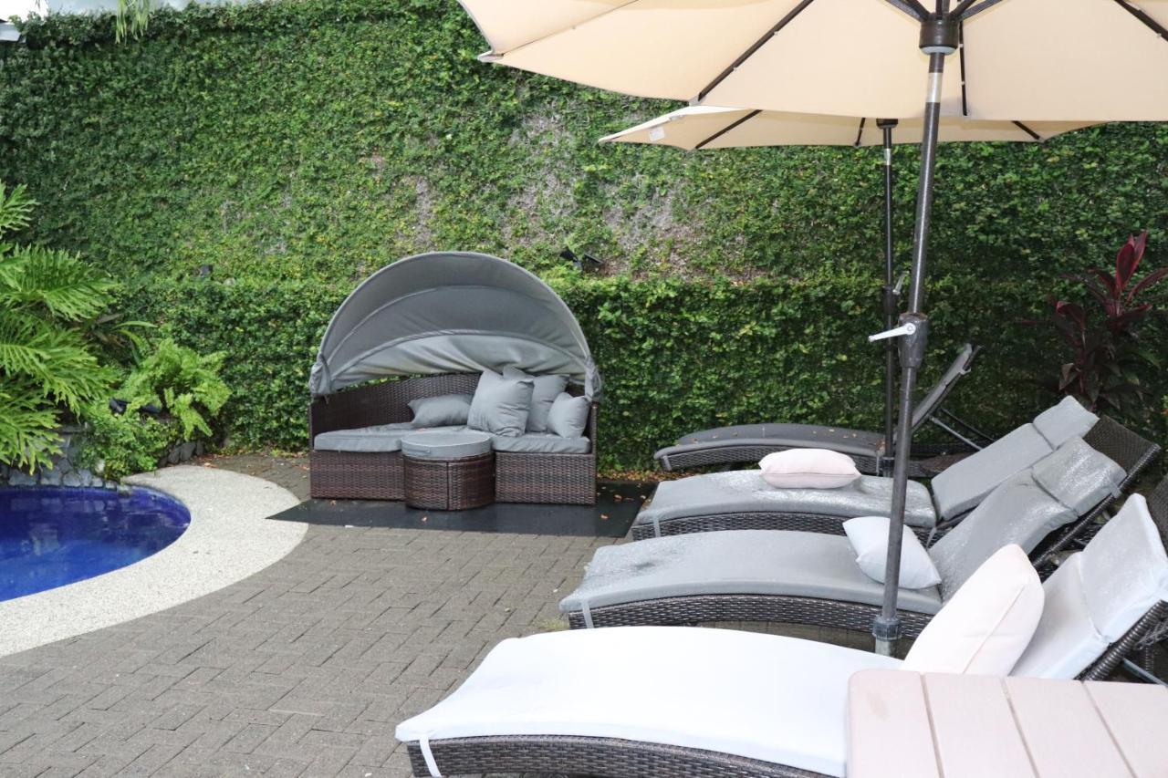 11b Sol Quadplex Apartment *