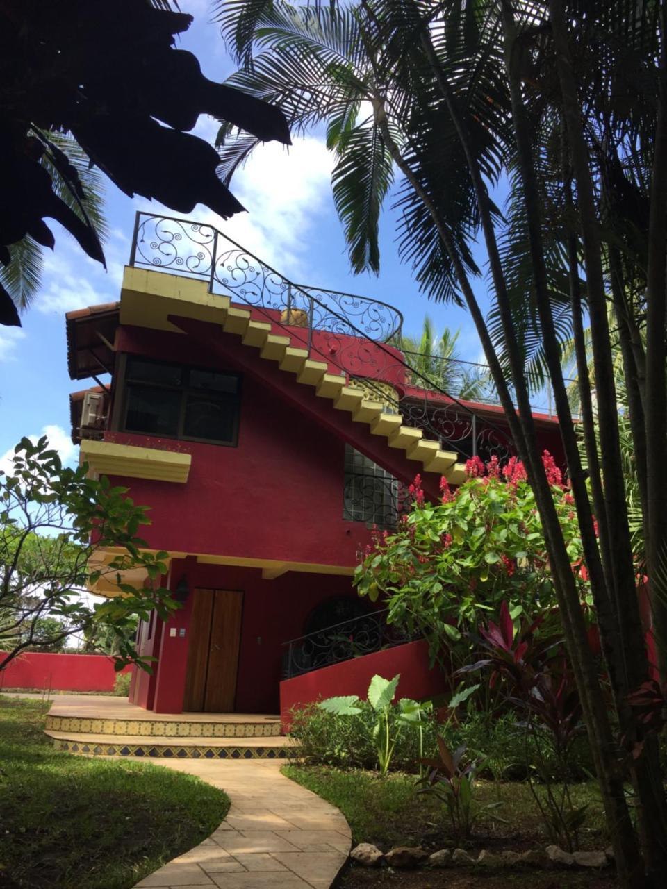 Casa Alegre - 3/3 Beachfront With Pool And Sundeck