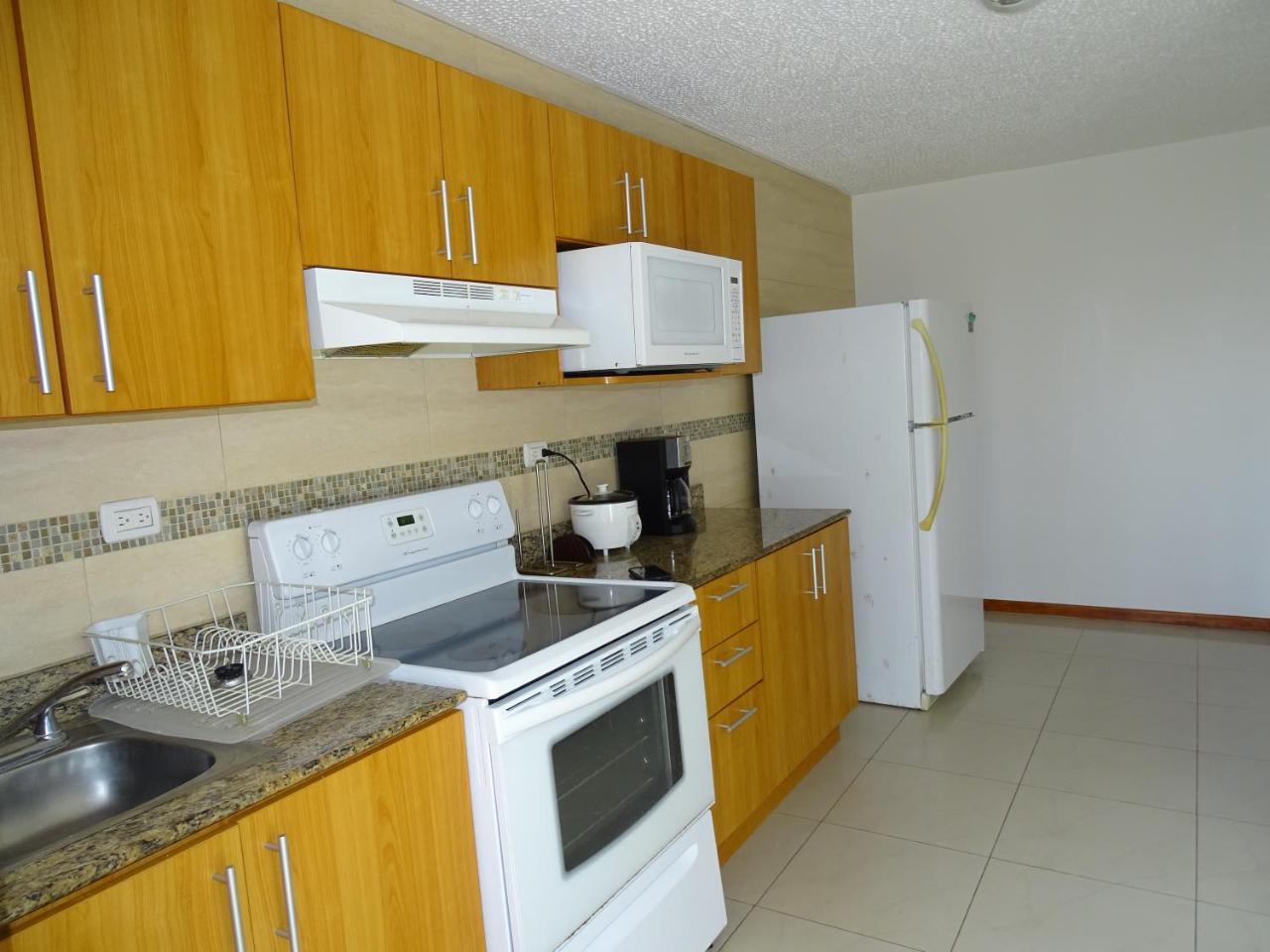 Jaco Beach Condos 3*