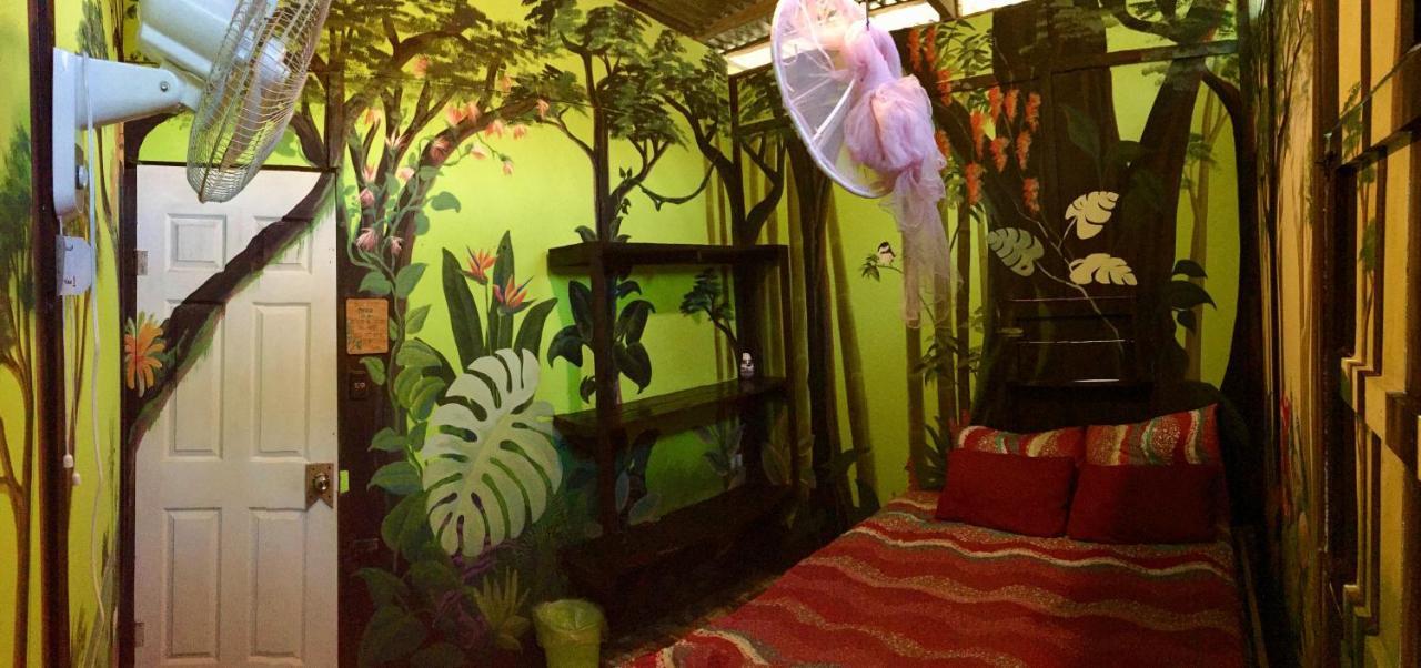 Hostel Oasis *