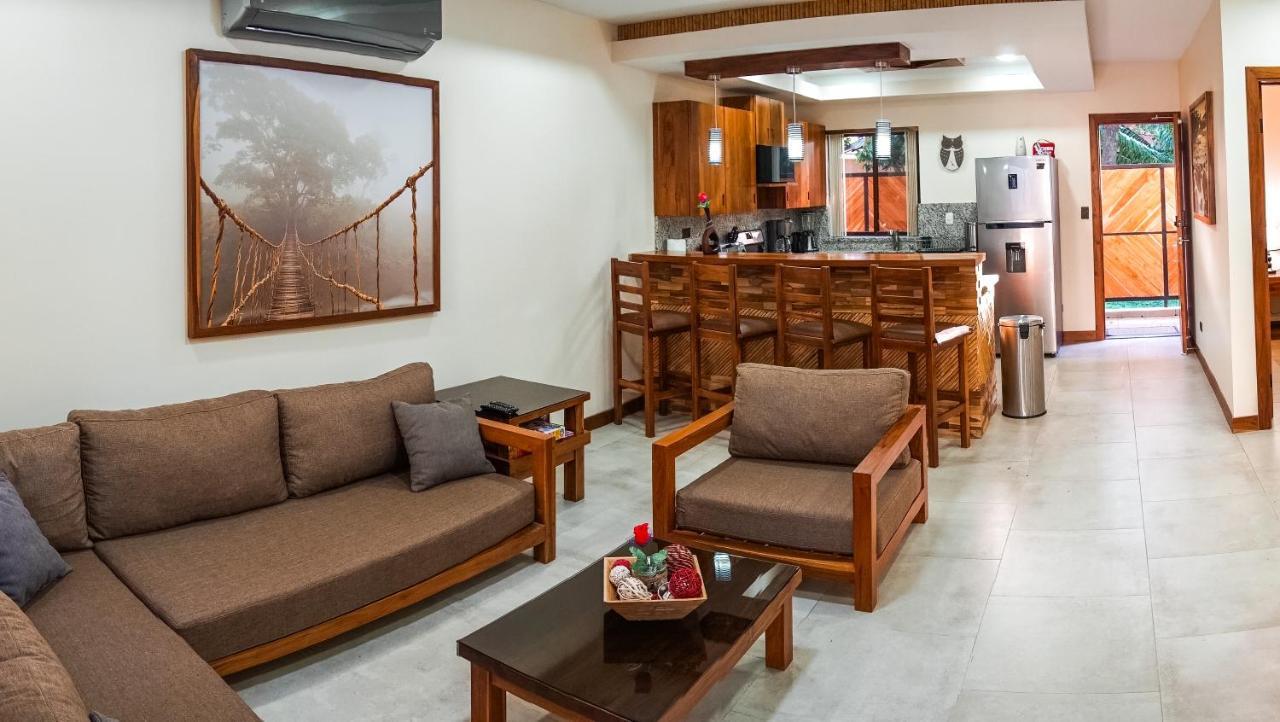 Classy Palms Villa *