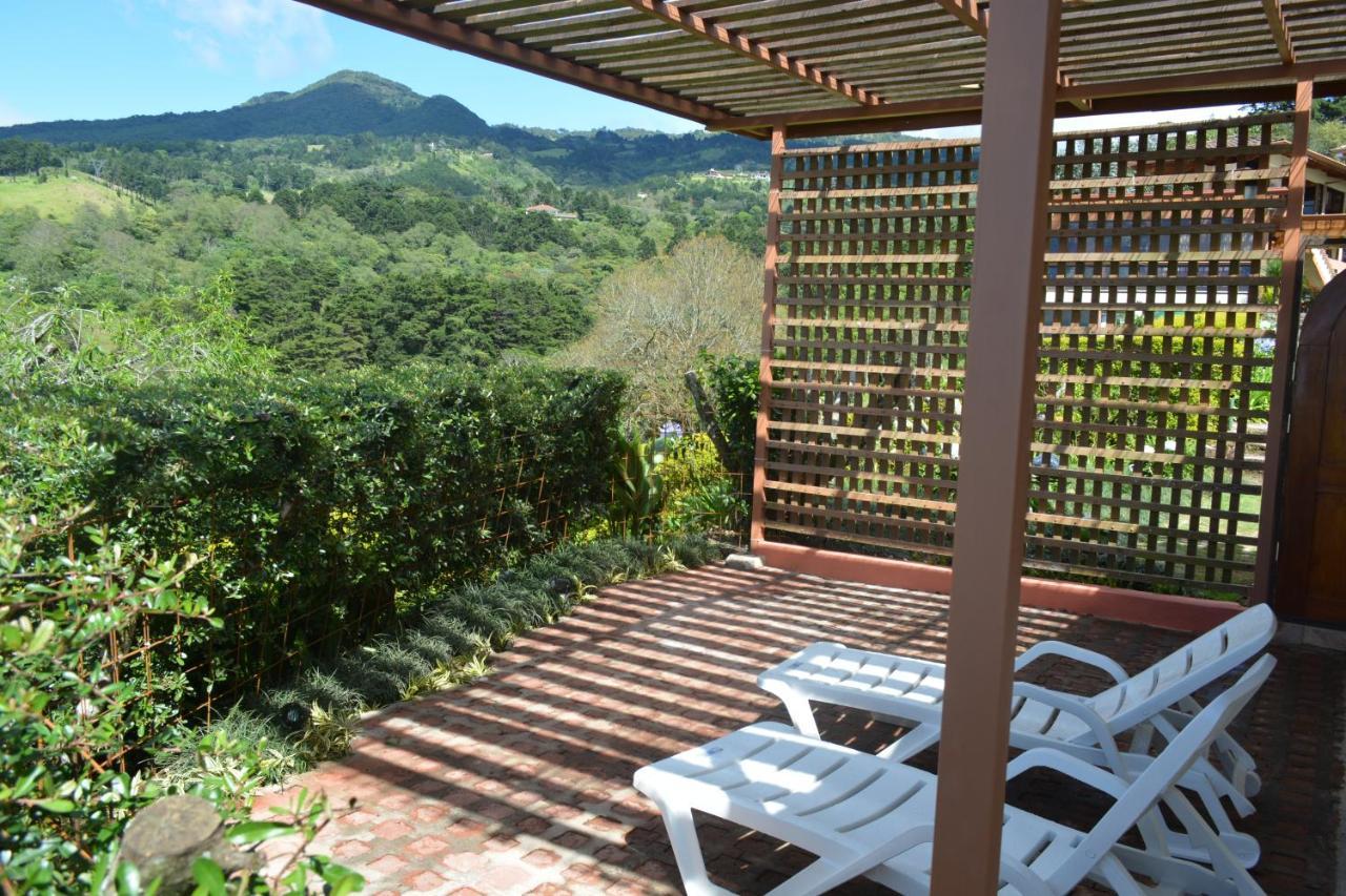 Finca Paraiso Mountain Retreat Near San Jose Airport