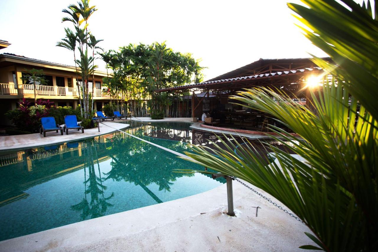 Arenal Backpackers Hostel *