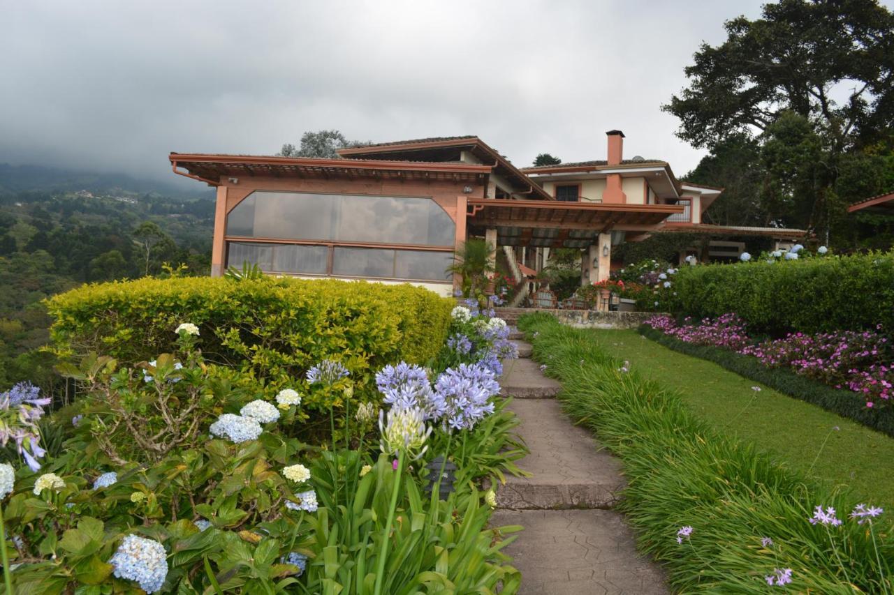 Finca Paraiso Mountain Retreat Near San Jose Airport Hotel 5*