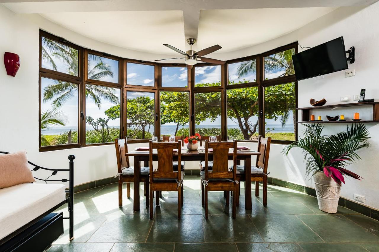 Holiday home Casa Alegre - 3/3 Beachfront With Pool And Sundeck