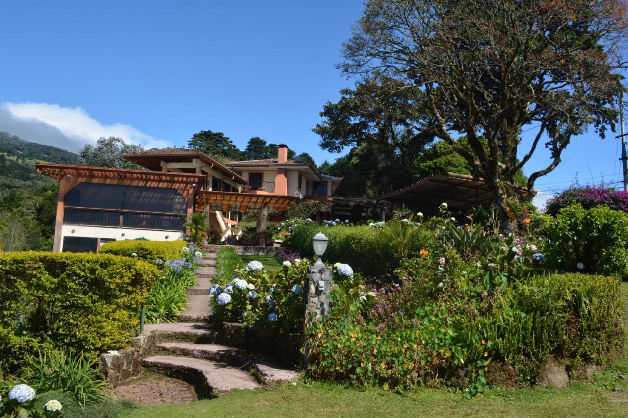 Finca Paraiso Mountain Retreat Near San Jose Airport 5*